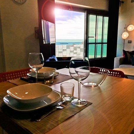Modern & Bright Flat - 2 Min From The Sea Apartment Savona Luaran gambar