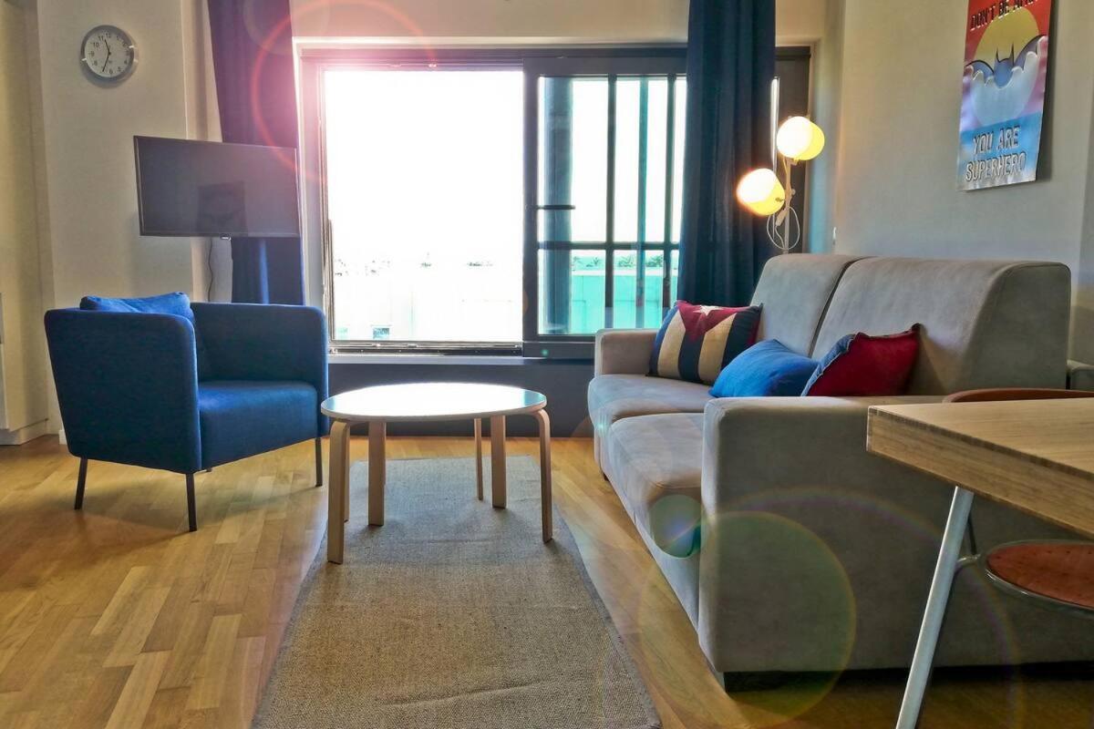 Modern & Bright Flat - 2 Min From The Sea Apartment Savona Luaran gambar