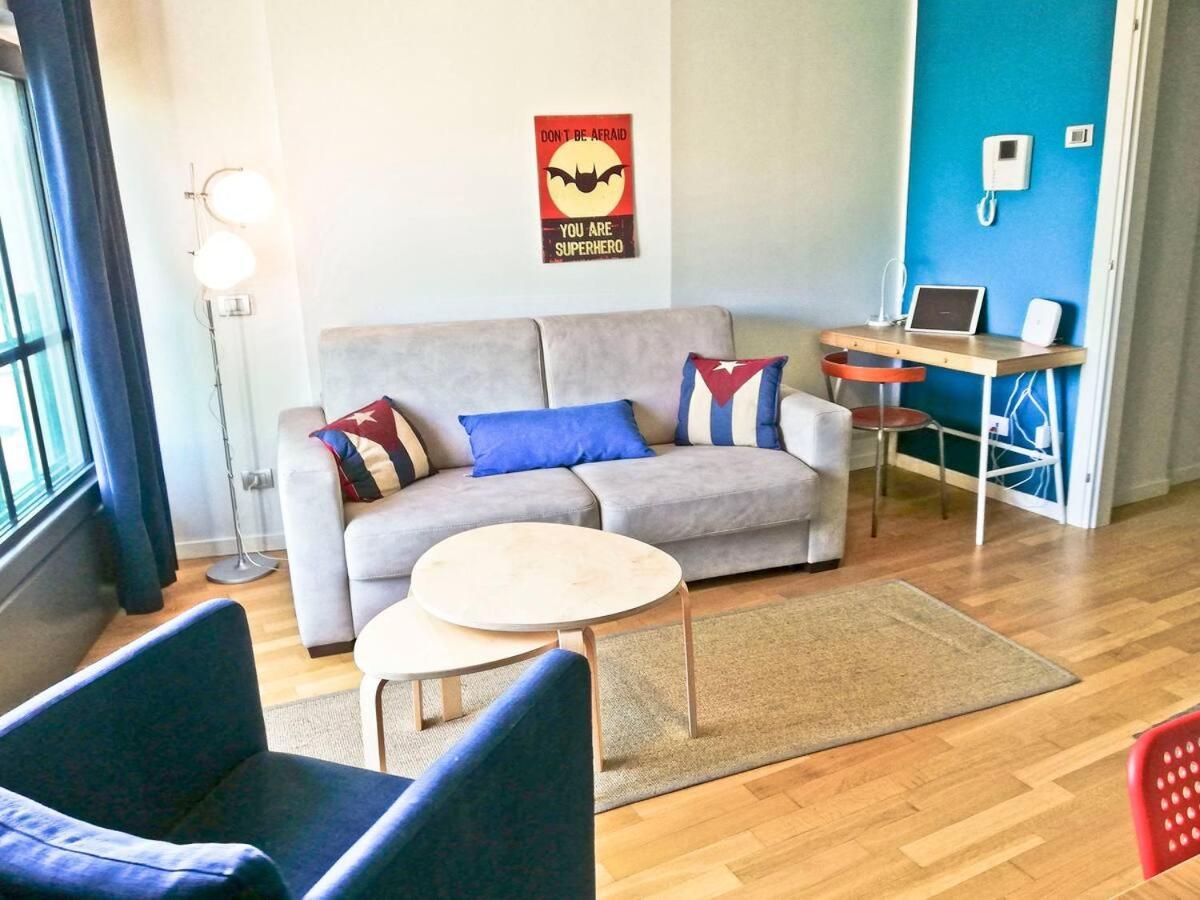 Modern & Bright Flat - 2 Min From The Sea Apartment Savona Luaran gambar