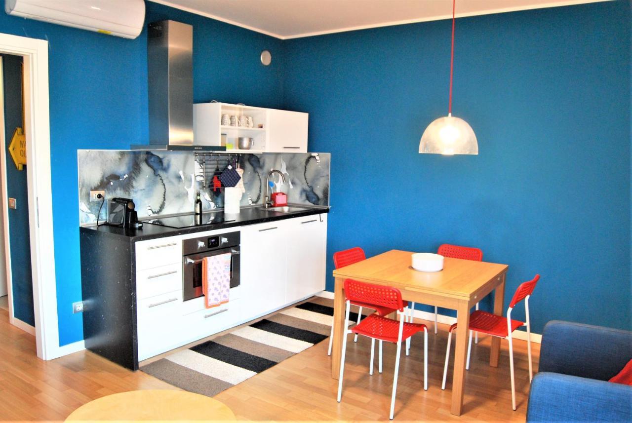 Modern & Bright Flat - 2 Min From The Sea Apartment Savona Luaran gambar