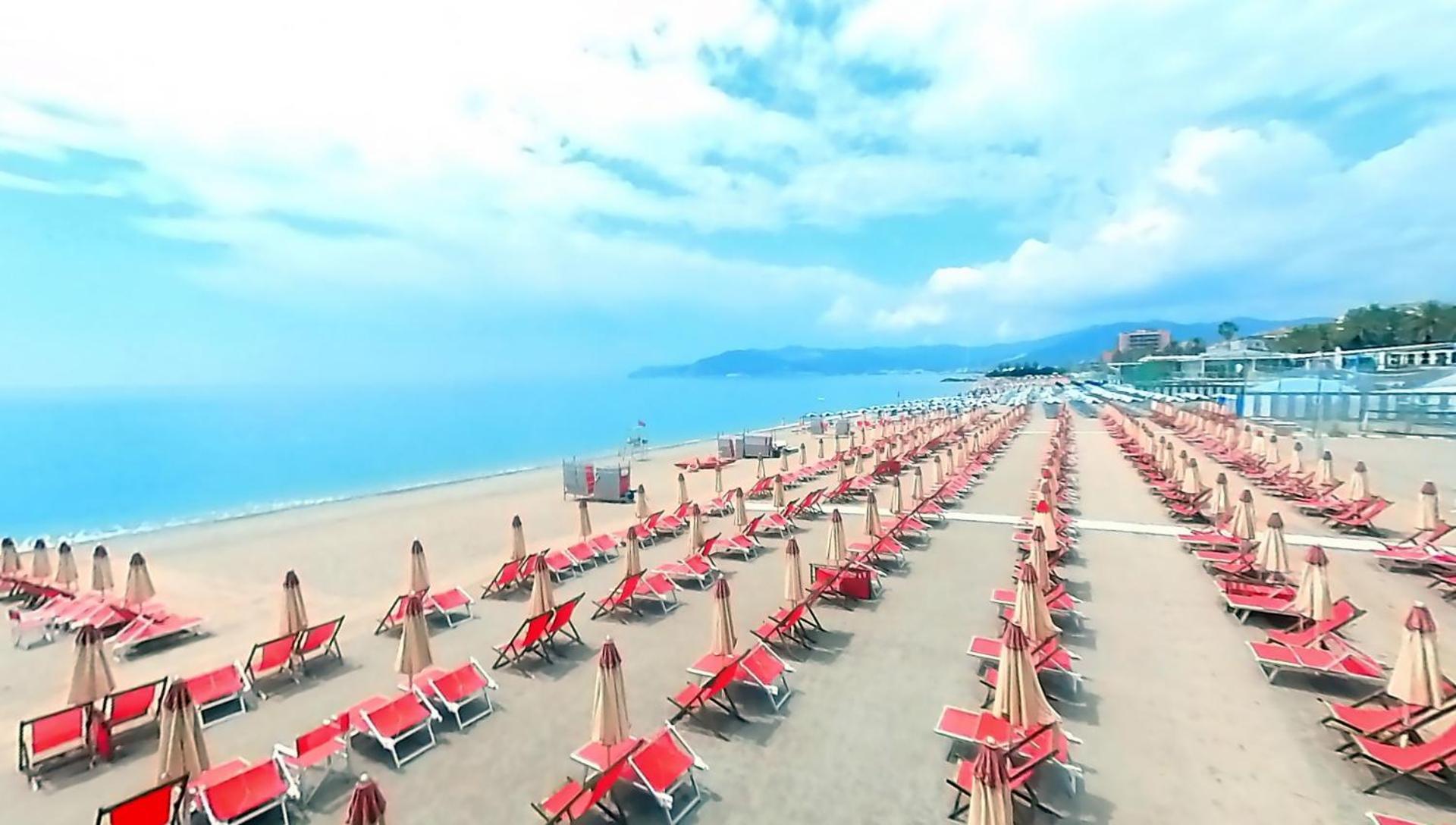 Modern & Bright Flat - 2 Min From The Sea Apartment Savona Luaran gambar